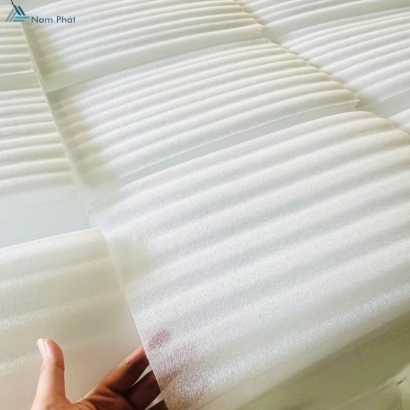 GIA CÔNG CẮT TẤM PE FOAM